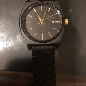 Nixon black watch
